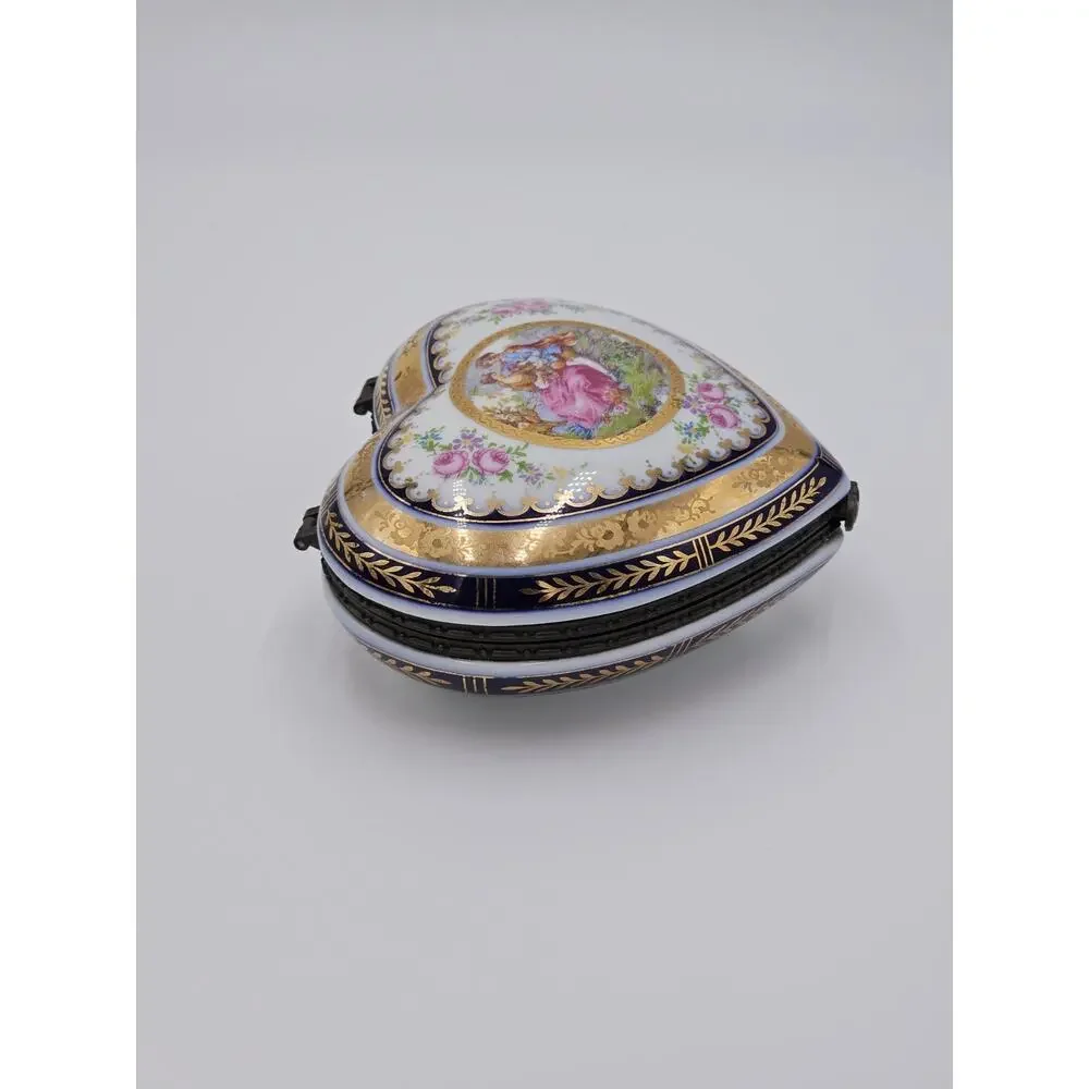 Limoges vtg hand